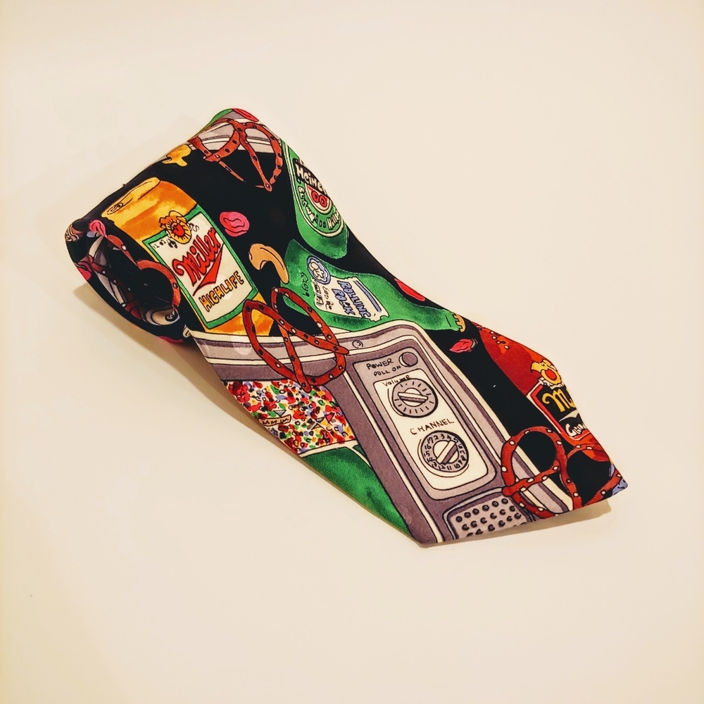 Nicole Miller Beer Tavern Pretzel Football Necktie